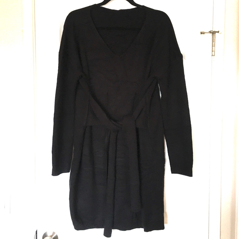 September & Co 2x Distressed Black Rocker Tunic